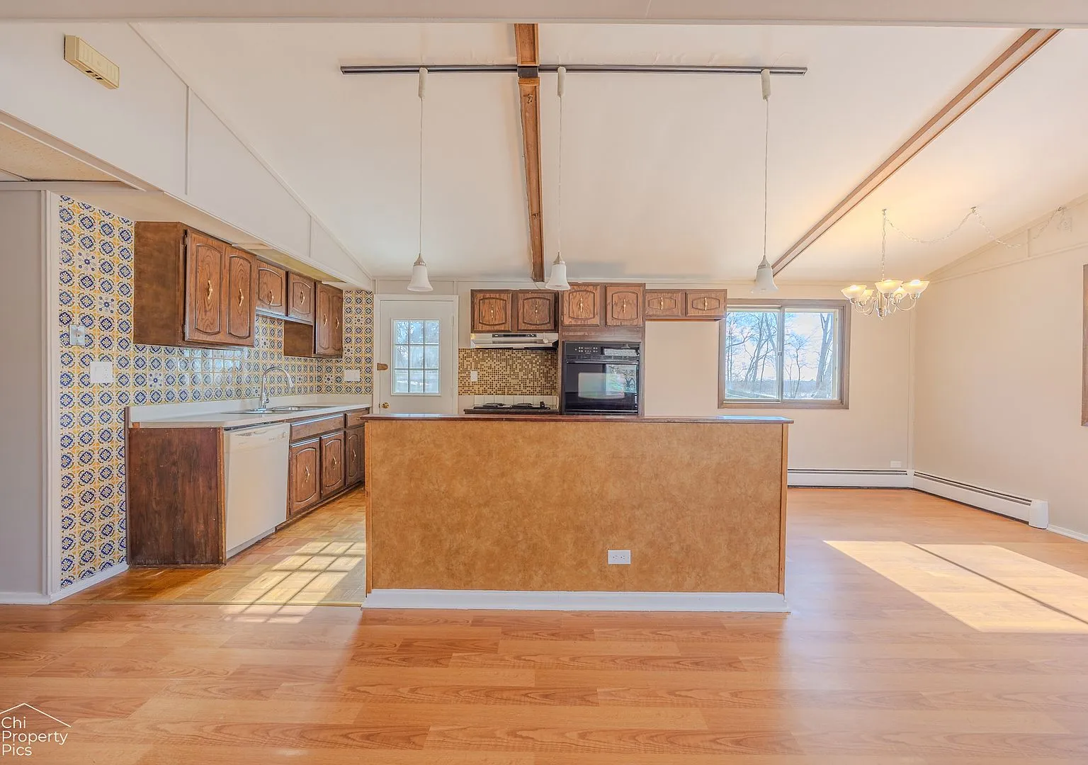 Original 1978 kitchen with oak cabinets and island, 2017 W Oakleaf Dr McHenry