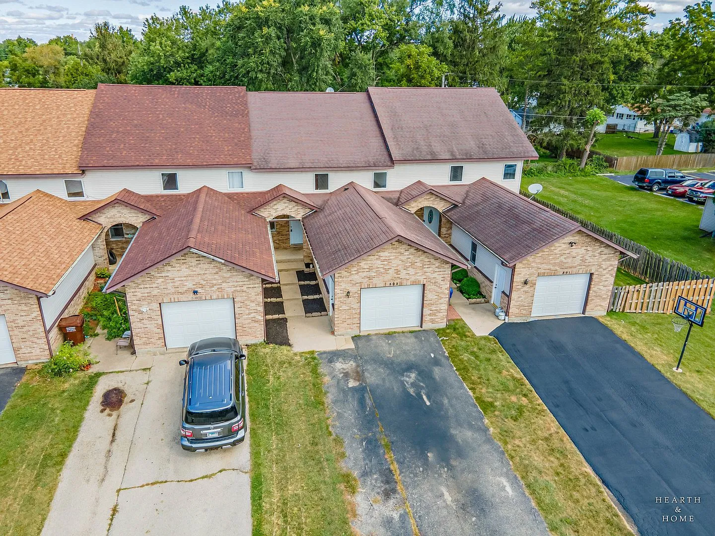 Exterior of the 2006-built home at 303 Admiral Dr, Harvard, IL