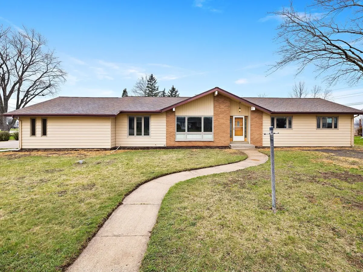Case study: An inherited Huntley ranch, sold as-is on her schedule
