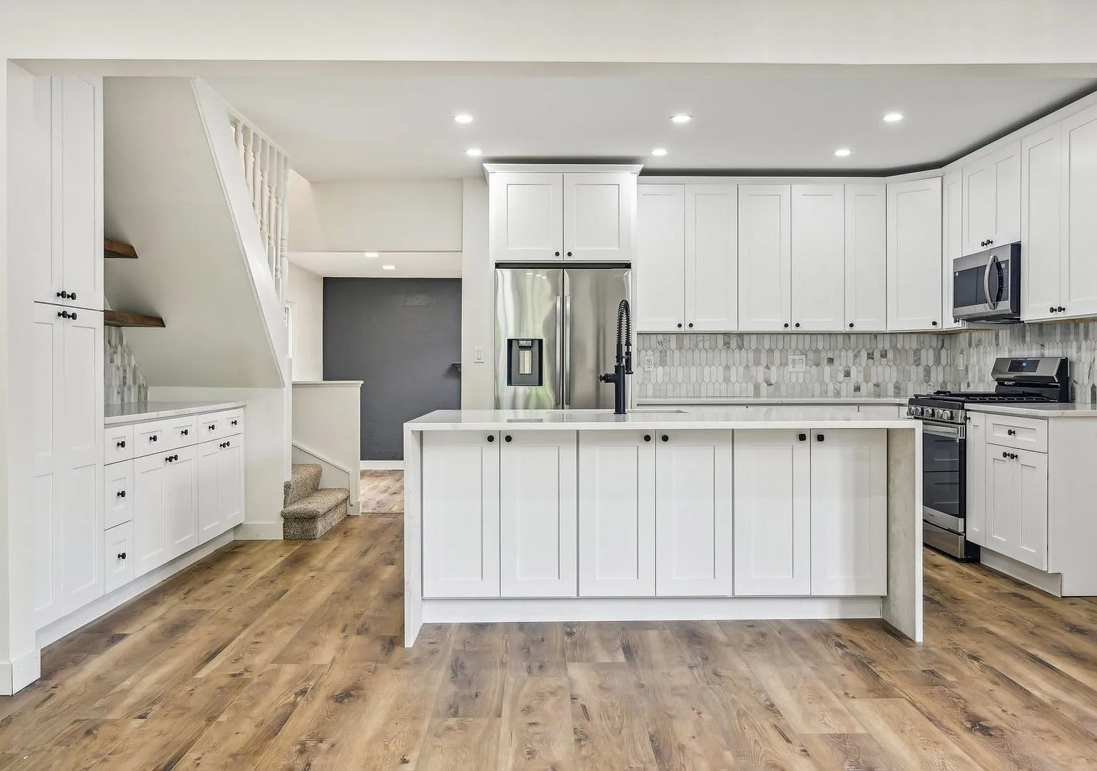 New white shaker kitchen with quartz waterfall island, 135 S Dymond Rd Libertyville